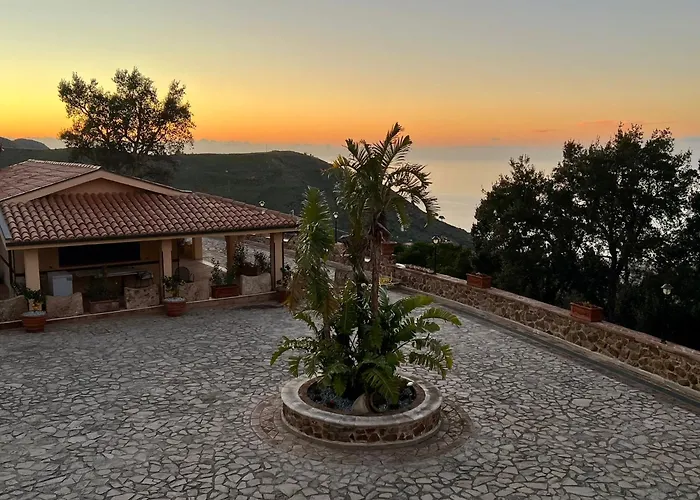 Sea Terrace 4* 체팔루