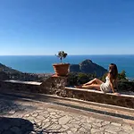 Sea Terrace 4* Cefalù